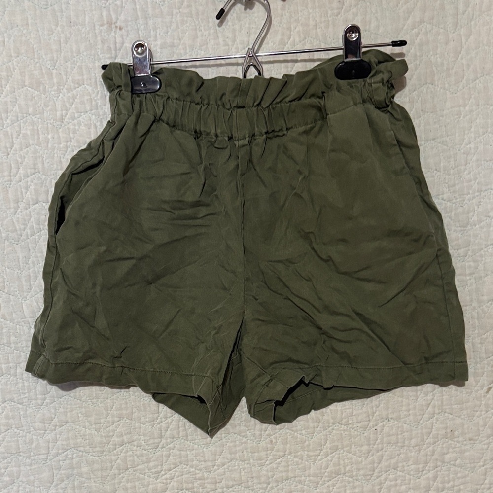 Max Jeans Olive Green High-Waist Paperbag Shorts